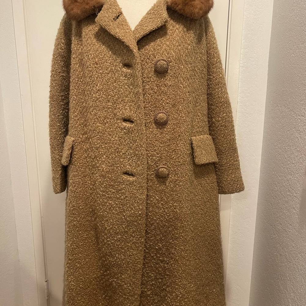 Vintage Tan Wool Coat with mink Fur Collar